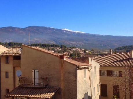 Bedoin, carte postale de la fille du Ventoux