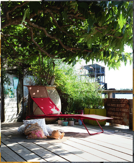 Chaise longue fushia Fermob via Nat et Nature Fermob, une belle marque à succès