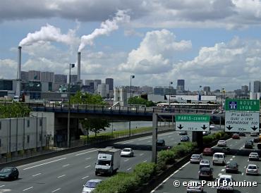 Pic de pollution : la circulation alternée est mise à place à Paris lundi