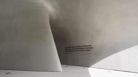 Architecture? En voiture Simone, parlons bagnoles!!