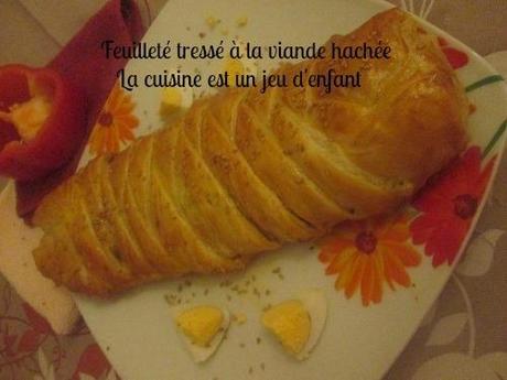 Feuilleté tressé à la viande hachée   