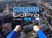 Superman vole avec caméra GoPro
