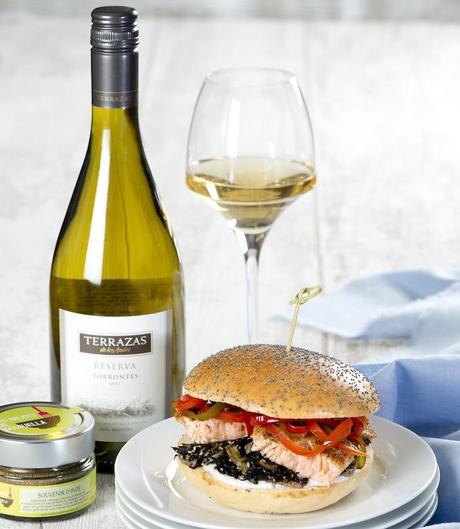 Burger de saumon et vin blanc argentin: la recette du mariage parfait