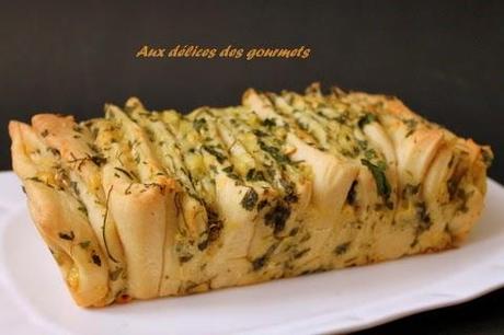 PULL-APART BREAD FROMAGE ET HERBES