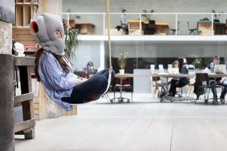 OSTRICH_PILLOW-C_STUDIOBANANATHINGS_01