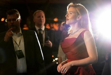 Scarlett Johansson met le feu à Londres