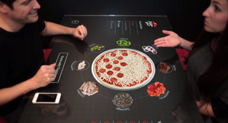 Confectionnez votre pizza en direct en mode tactile !