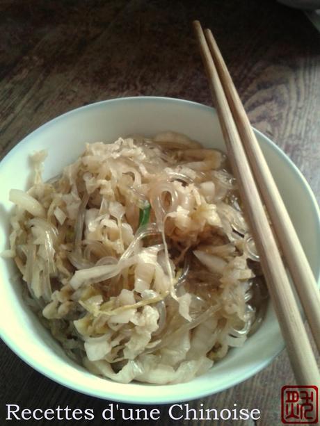 Choucroute chinoise mijotée avec les vermicelles de patate douce 酸菜炖粉条 suāncài dùn fěntiáo