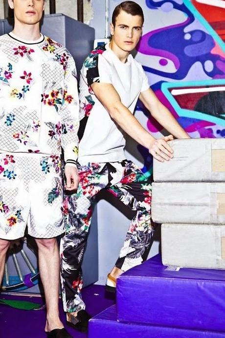 La mode du printemps et été 2014 par le magazine WWD.