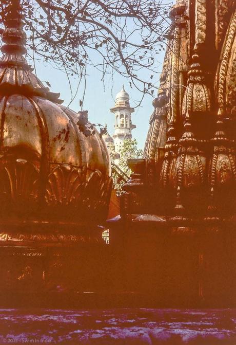 J171 - les temples de Varanasi
