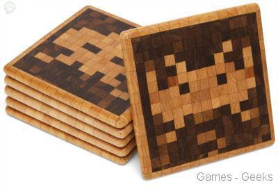 sous verres 1 Geek: Des dessous de verres originaux  retro space invader heros geek 