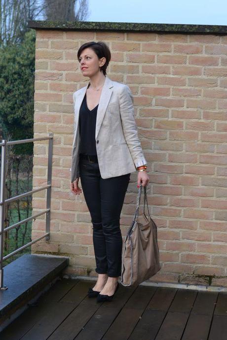 Uniforme Zara-blazer-tee-poppy-flats