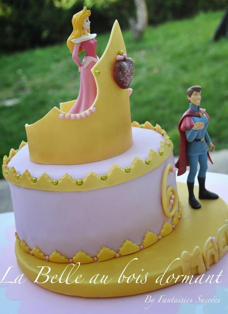 La Belle au bois dormant: Gâteau d'anniversaire 3D (pâte à sucre)
