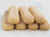 Bébé découvre gâteaux