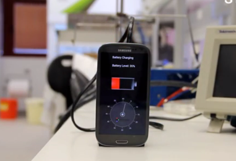 Recharger la batterie de son smartphone en 30 secondes