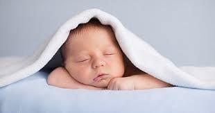 Sommeil bébé : Combien de siestes par jour doit-il faire ? le sommeil de bébé