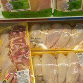 Un quart des poulets/dindes achetés en supermarché contaminés aux bacteries