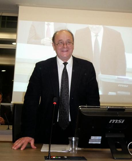 Bernard Leroy, maire du Vaudreuil, élu président de la CASE
