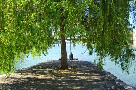 Au bord de l'eau...!