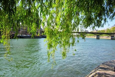 Au bord de l'eau...!