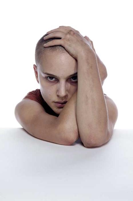 Natalie Portman's shaved head du bon son!!!