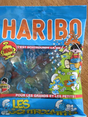 HARIBO France - Avis à tous les gourmands ! Que pensez-vous de la nouvelle  boîte Schtroumpfs le village ? :) Et du nouveau bonbon Gargamel au goût  cerise acidulée ?