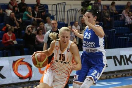 Tatiana-POPOVA--Ekaterinbourg--vs.-D.-Moscou_basket.ugmk.co.jpg