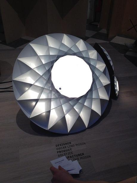 Lampe par Oscar Lind Modin, Suède  - Milan Design Week