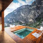 ARCHI : Une maison au milieu des montagnes …