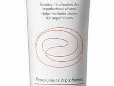 Beauté histoire avec trois produits anti-acné