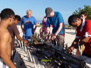 Planter du corail à Perama Island