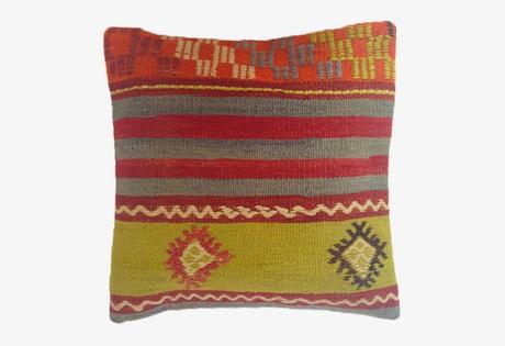 Coussin Kilim www.lovmint.com