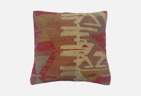 Coussin Kilim www.lovmint.com