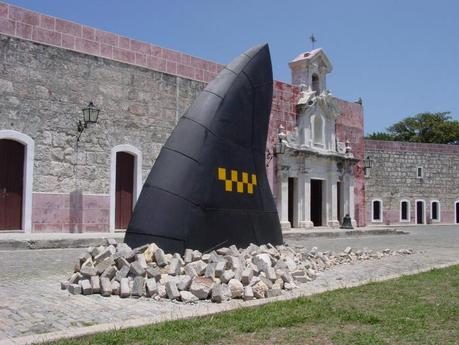 Reinerio Tamayo Taxi Tiburon IX biennale de la Havane Sculpture en métal dans l'espace public