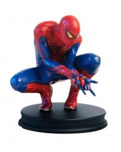 the-amazing-spder-man-limited-edition-gift-set-spidey-statue
