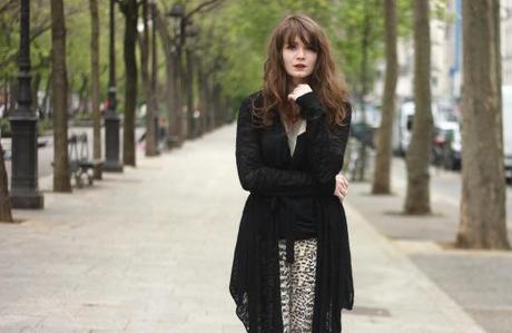 look pantalon imprimé