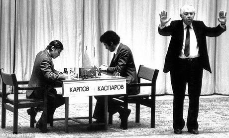 La deuxième finale du championnat du monde d'échecs entre Karpov et Kasparov en 1985