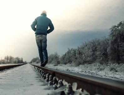 Seul alone rails railtrack man homme.jpg