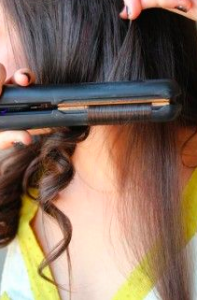 5 façons de friser ses cheveux avec son fer… plat! - Paperblog