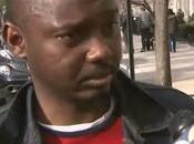 Carjacking voleur s’accroche taxi kilomètres