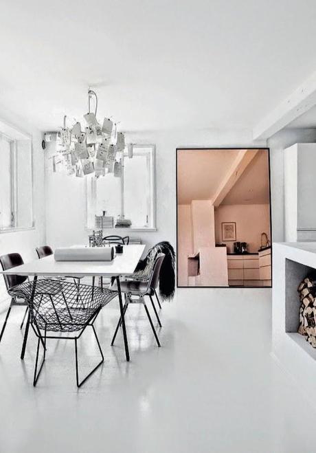 Suède / Une maison en blanc /