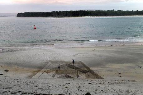 Dessins en 3D sur la plage (Nouvelle-Zélande)