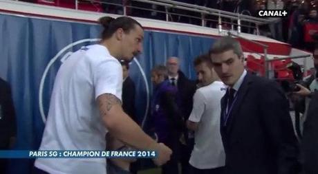 Zlatan s’en prend à un journaliste qui a bousculé son fils!