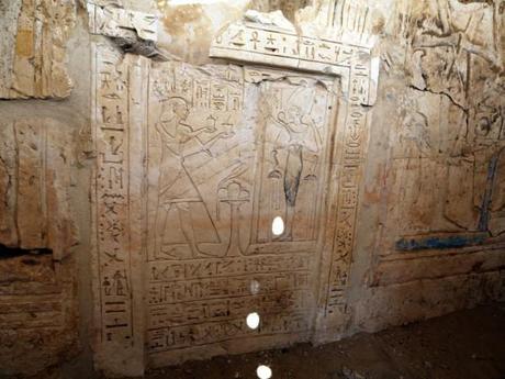egypt_saqqara_new_tomb_discovered-1.jpg