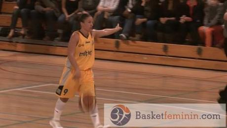 Marjorie CARPREAUX (Braine) vs. Namur basketfeminin.com