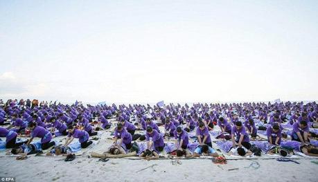 Record du monde  le plus grand massage de masse à Bali  © EPA (3)