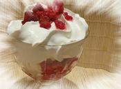 Coupe glacee framboises, creme chantilly maison, biscuits roses reims, framboises