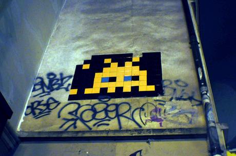 Space Invader yellow