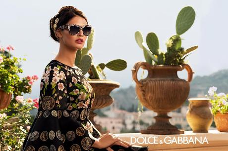 Source : http://www.dolcegabbana.com/eyewear/advertising-campaign/women-sunglasses-campaign-ss-14/