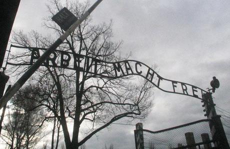 article_Auschwitz_OK